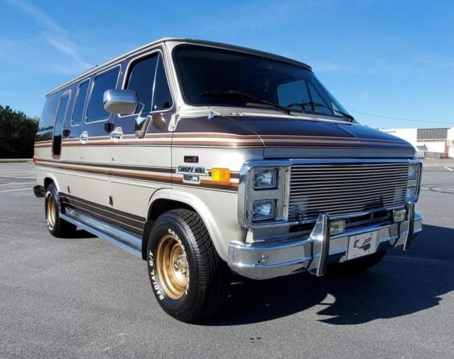  Chevrolet G20 Conversion Van  (CG21305) 1988 года  (фото 66 из 257)